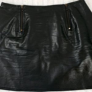 FRANCESS&RITA- Leather like Mini-zipper skirt